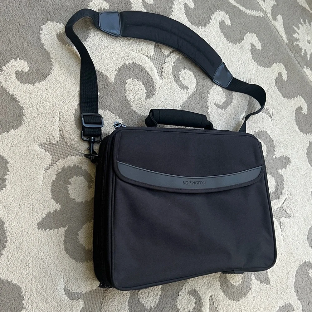 Kensington Surecheck Laptop Bag - Messenger Bag - Briefcase
